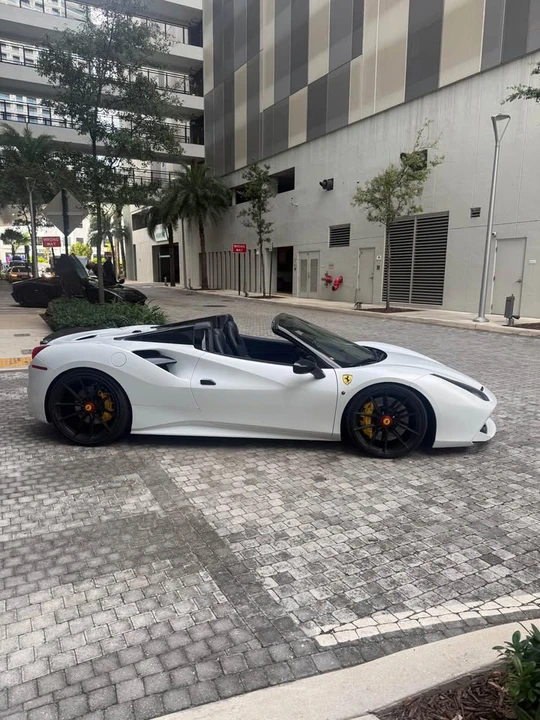 2018 Ferrari 488 Spider - Image 3 of 10