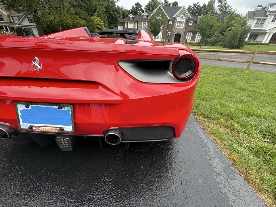 2018 Ferrari 488 Spider - Image 25 of 31