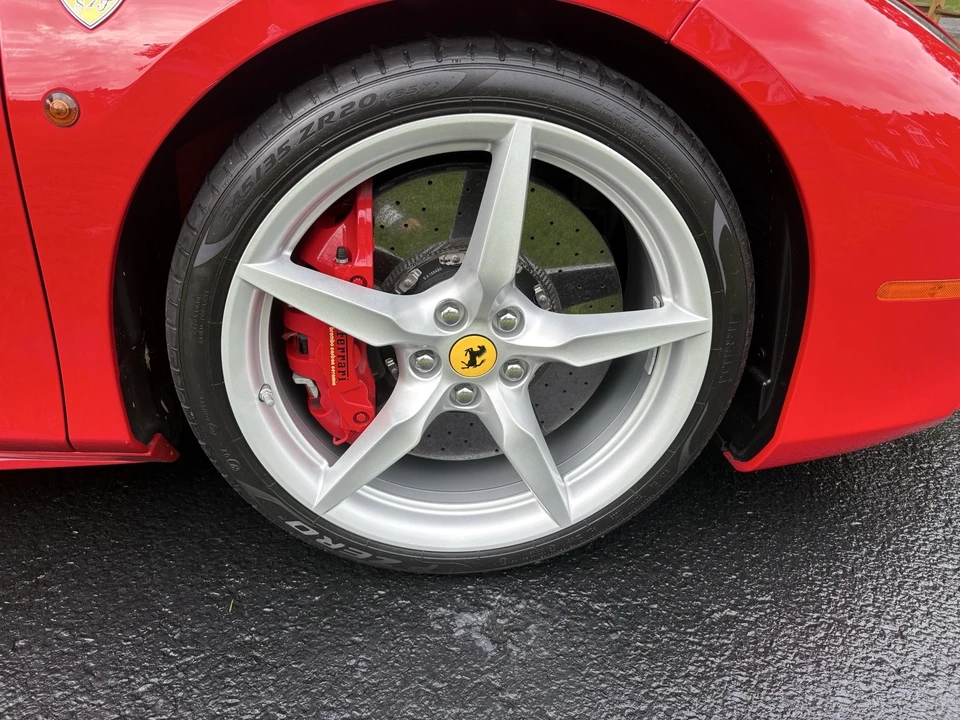2018 Ferrari 488 Spider - Image 18 of 31