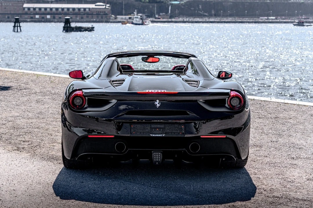 2018 Ferrari 488 Spider - Image 27 of 31