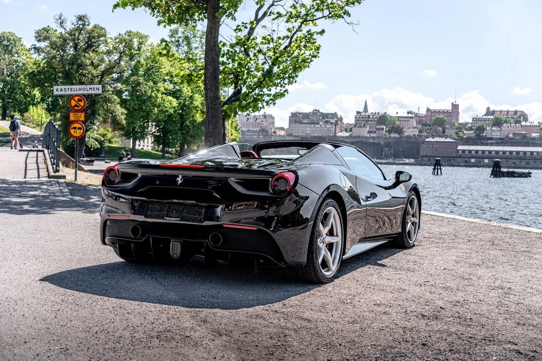 2018 Ferrari 488 Spider - Image 20 of 31