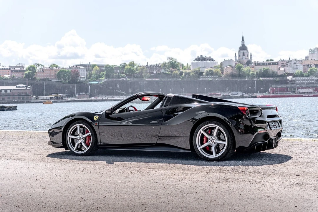 2018 Ferrari 488 Spider - Image 28 of 31