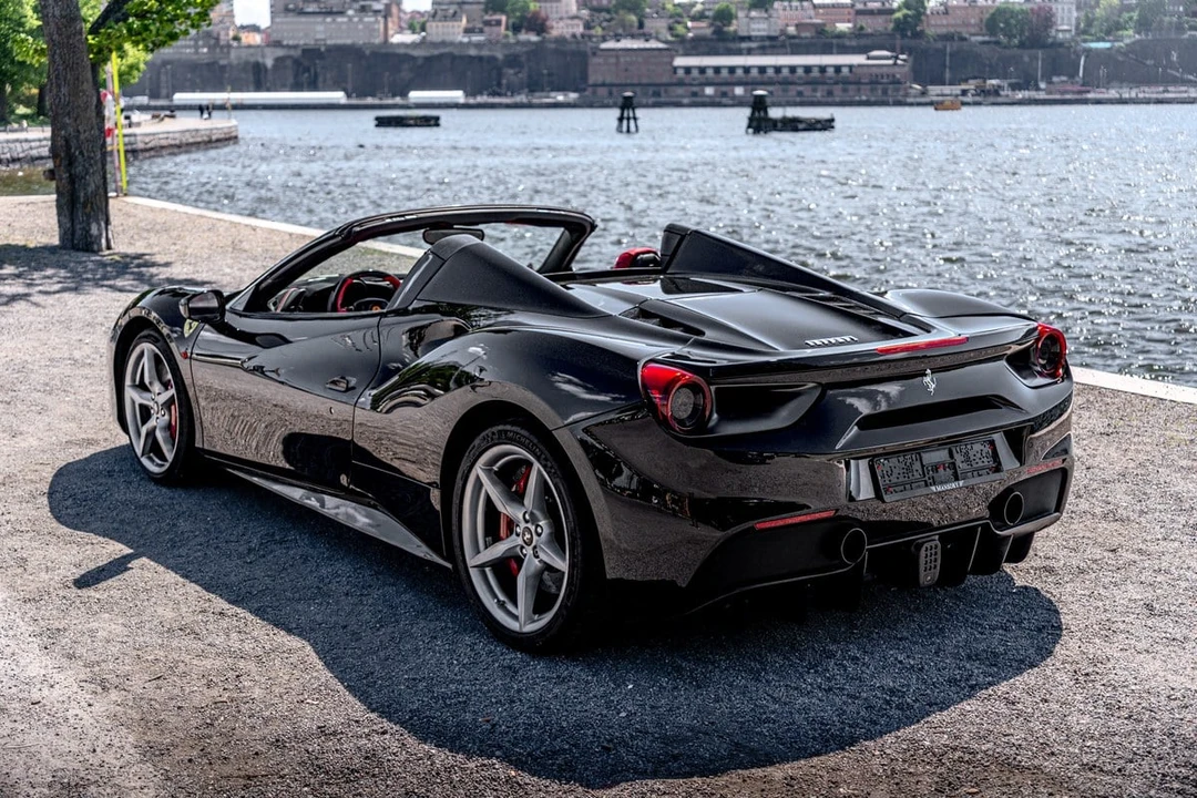 2018 Ferrari 488 Spider - Image 19 of 31