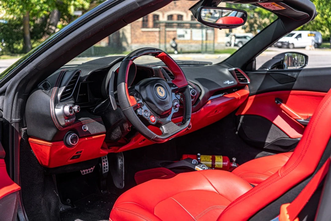 2018 Ferrari 488 Spider - Image 8 of 31