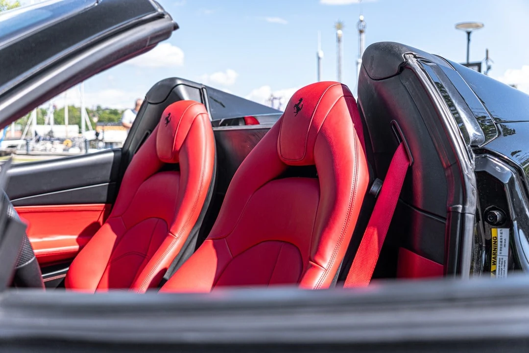 2018 Ferrari 488 Spider - Image 10 of 31