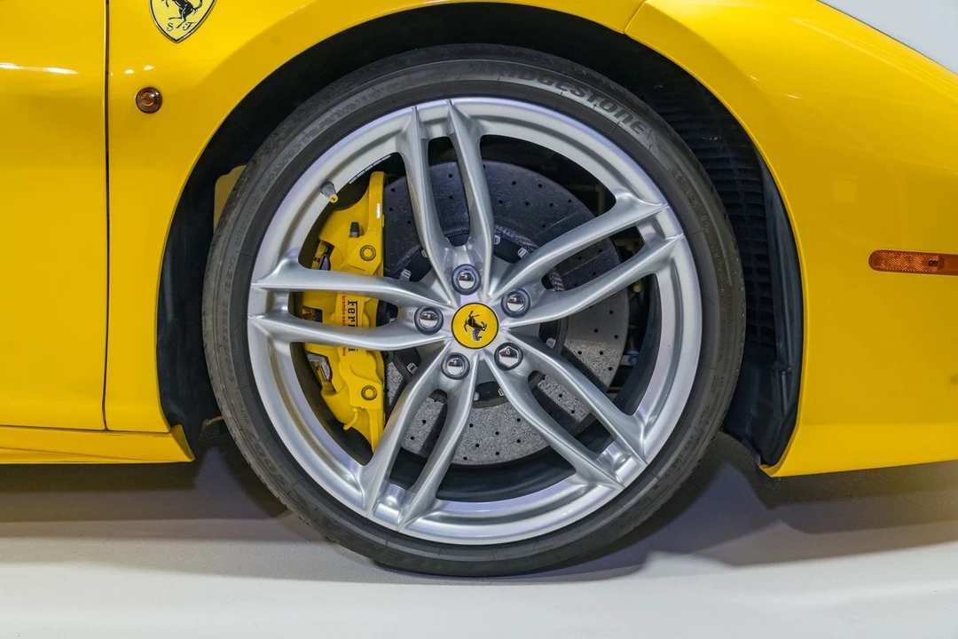 2018 Ferrari 488 Spider - Image 24 of 31