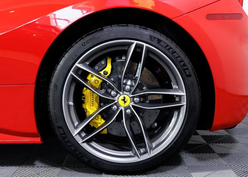 2018 Ferrari 488 Spider - Image 10 of 31