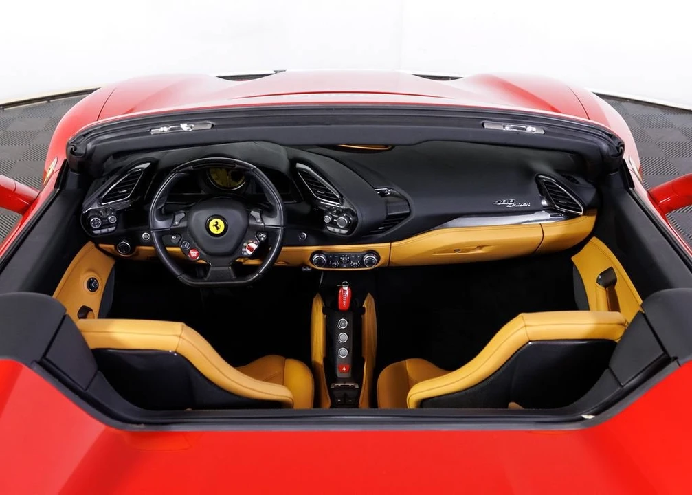 2018 Ferrari 488 Spider - Image 28 of 31