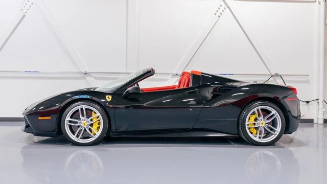 2018 Ferrari 488 Spider - Image 13 of 15