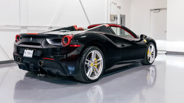 2018 Ferrari 488 Spider - Image 15 of 15
