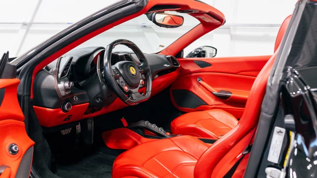 2018 Ferrari 488 Spider - Image 4 of 15