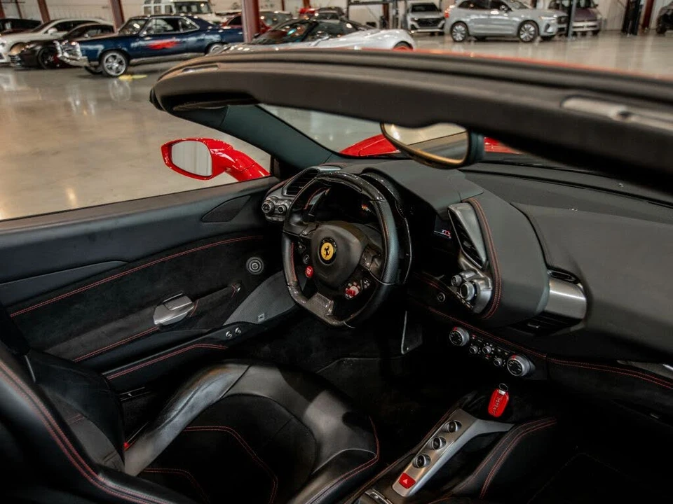 2018 Ferrari 488 Spider - Image 27 of 31