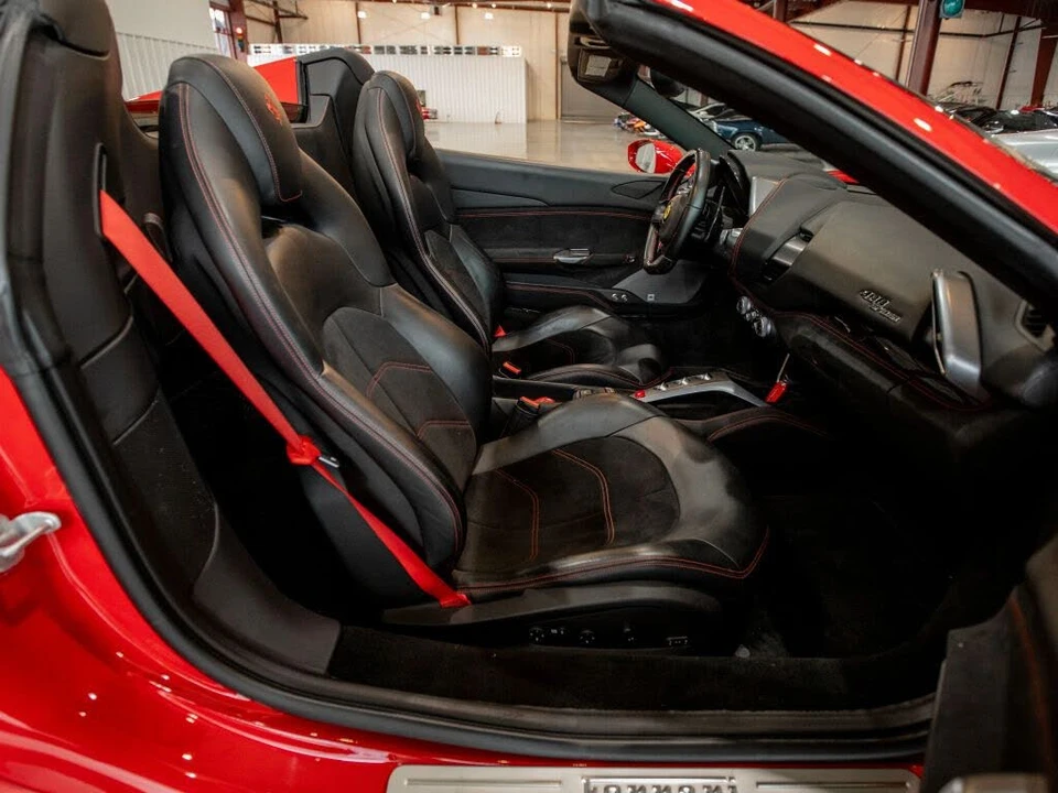 2018 Ferrari 488 Spider - Image 26 of 31