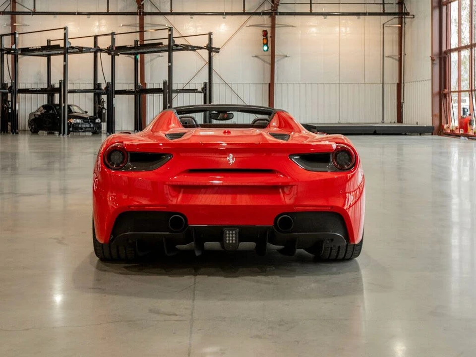 2018 Ferrari 488 Spider - Image 17 of 31