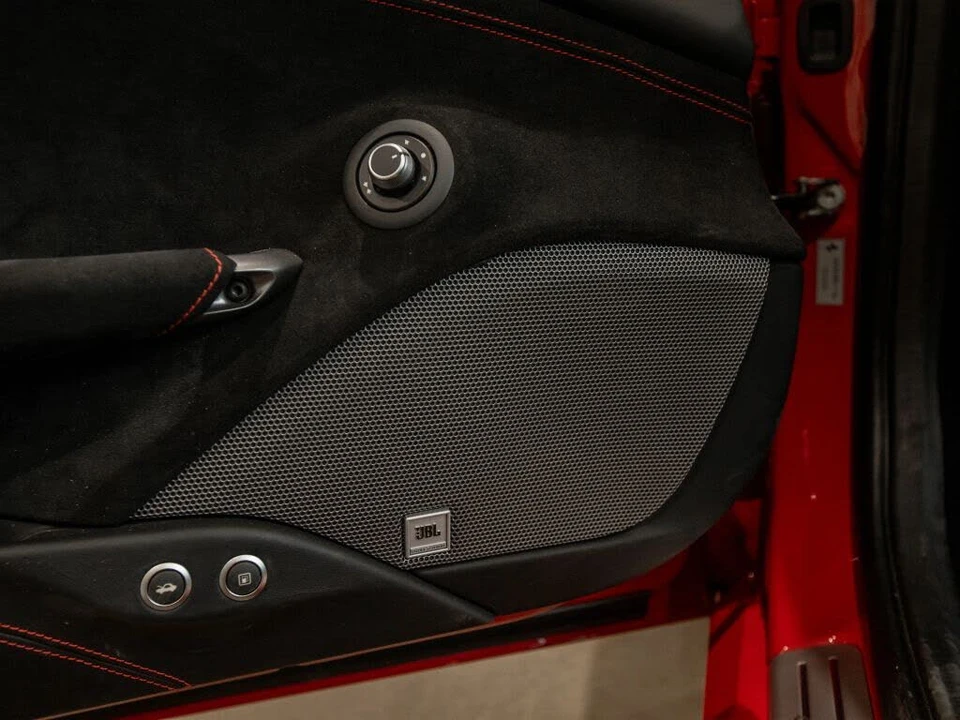 2018 Ferrari 488 Spider - Image 30 of 31