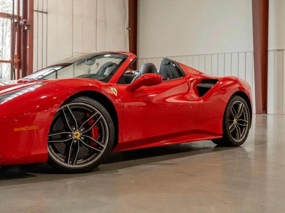 2018 Ferrari 488 Spider - Image 13 of 31