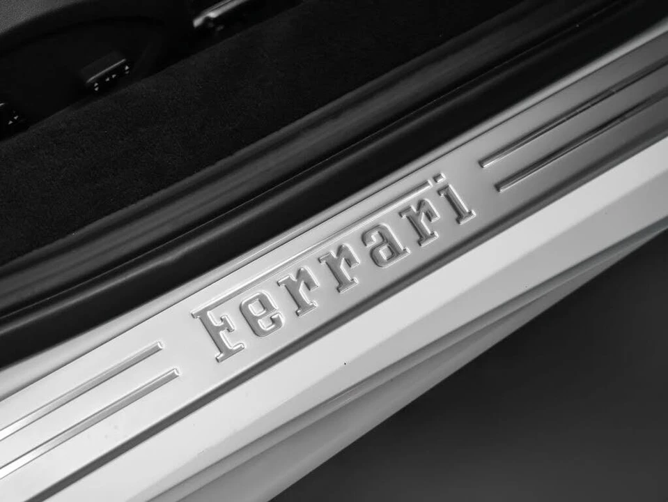 2018 Ferrari 488 Spider - Image 17 of 31