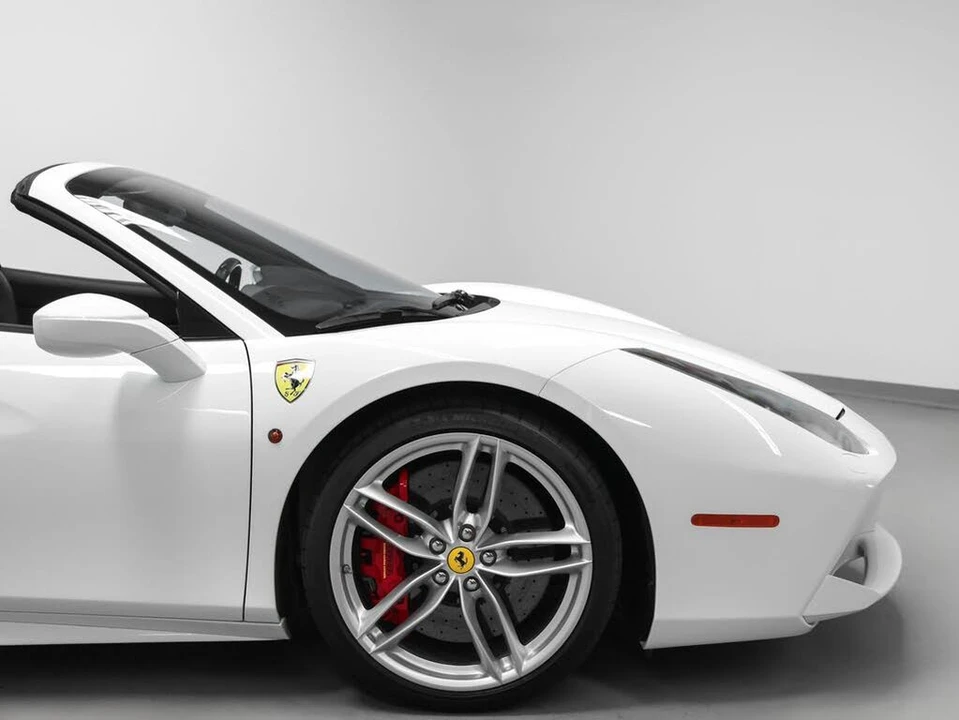 2018 Ferrari 488 Spider - Image 9 of 31