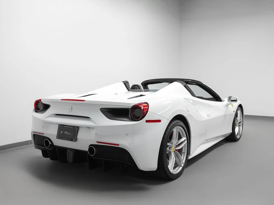 2018 Ferrari 488 Spider - Image 31 of 31