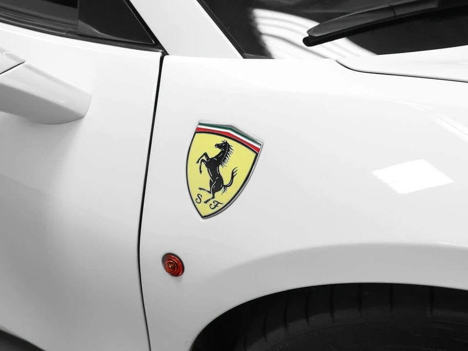2018 Ferrari 488 Spider - Image 8 of 31