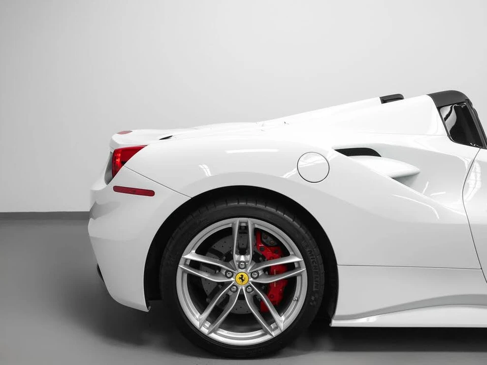 2018 Ferrari 488 Spider - Image 29 of 31