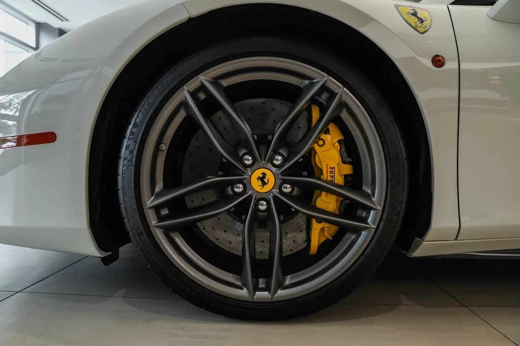 2018 Ferrari 488 Spider - Image 14 of 31