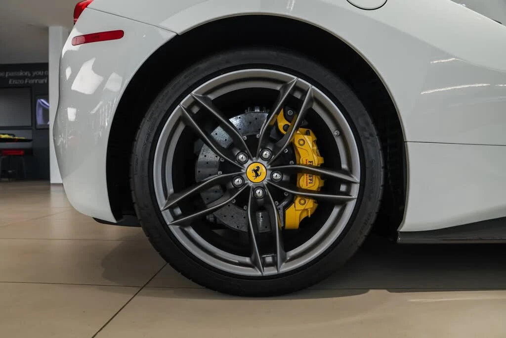 2018 Ferrari 488 Spider - Image 27 of 31