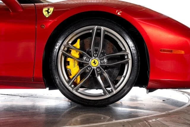 2018 Ferrari 488 Spider - Image 21 of 31