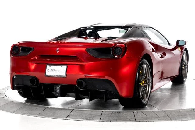 2018 Ferrari 488 Spider - Image 11 of 31