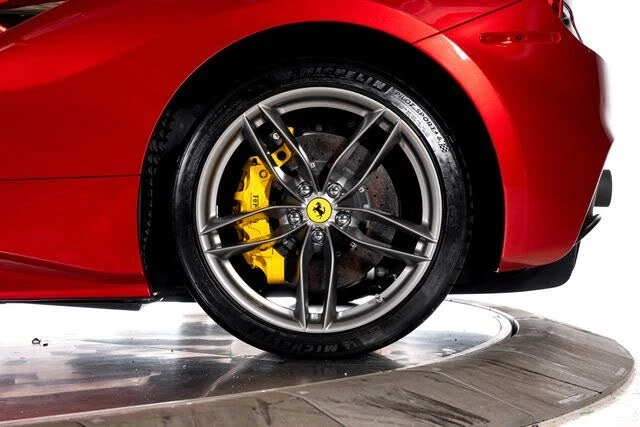 2018 Ferrari 488 Spider - Image 19 of 31
