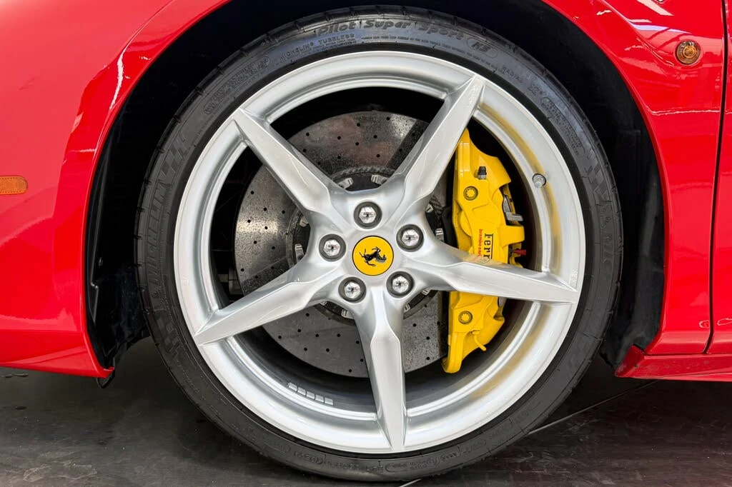 2018 Ferrari 488 Spider - Image 10 of 31