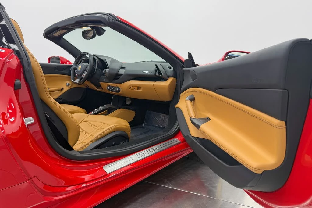 2018 Ferrari 488 Spider - Image 27 of 31