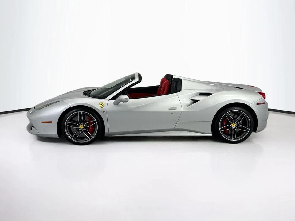 2018 Ferrari 488 Spider - Image 8 of 31