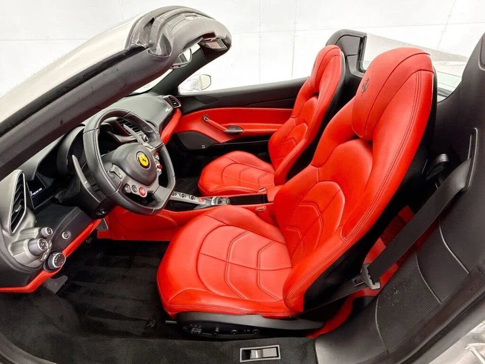 2018 Ferrari 488 Spider - Image 26 of 31