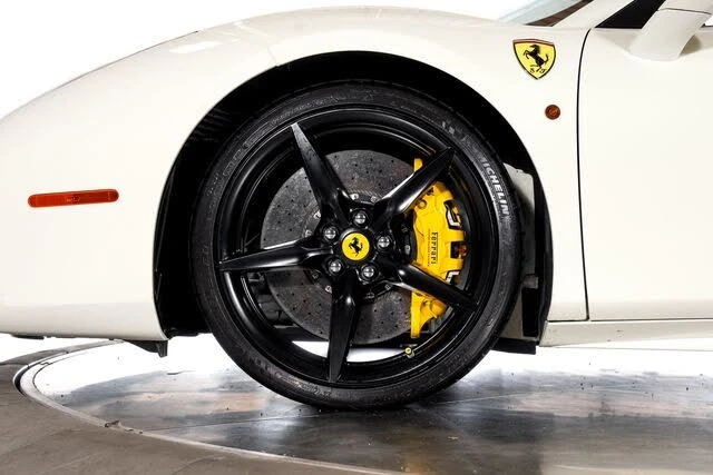 2018 Ferrari 488 Spider - Image 18 of 31
