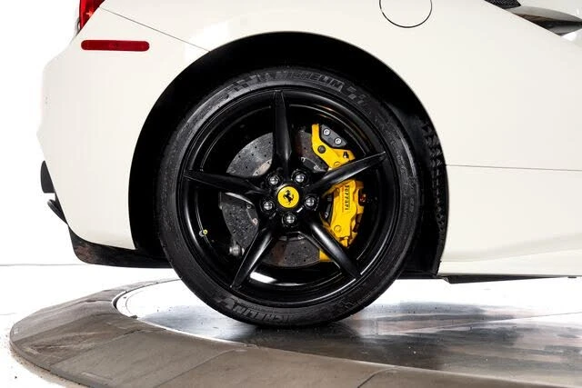 2018 Ferrari 488 Spider - Image 20 of 31