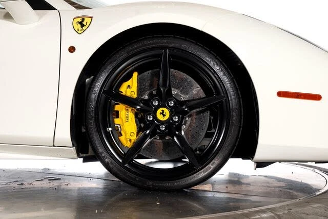2018 Ferrari 488 Spider - Image 21 of 31