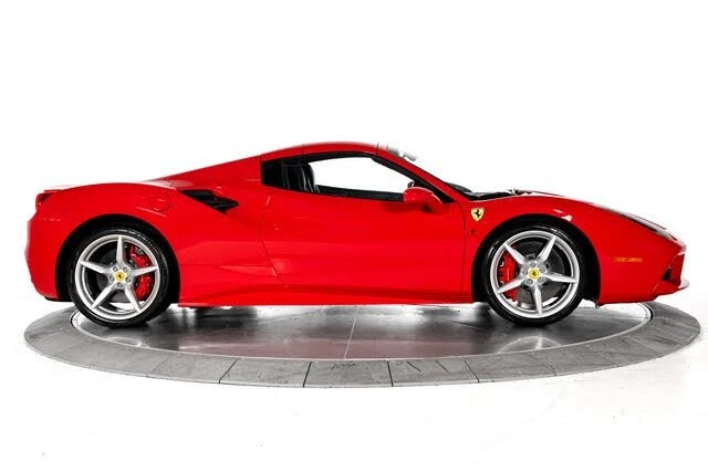 2018 Ferrari 488 Spider - Image 13 of 31