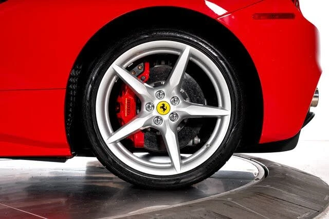 2018 Ferrari 488 Spider - Image 19 of 31