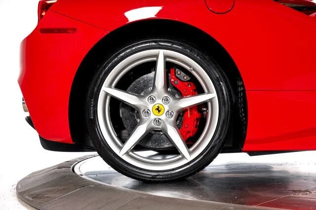 2018 Ferrari 488 Spider - Image 20 of 31