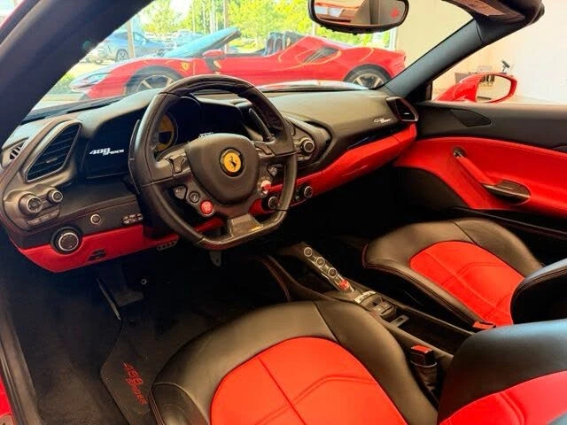 2018 Ferrari 488 Spider - Image 25 of 31