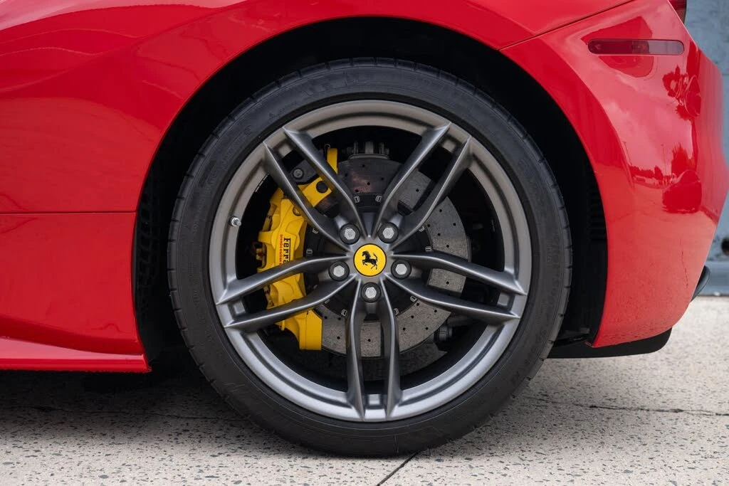 2018 Ferrari 488 Spider - Image 19 of 31