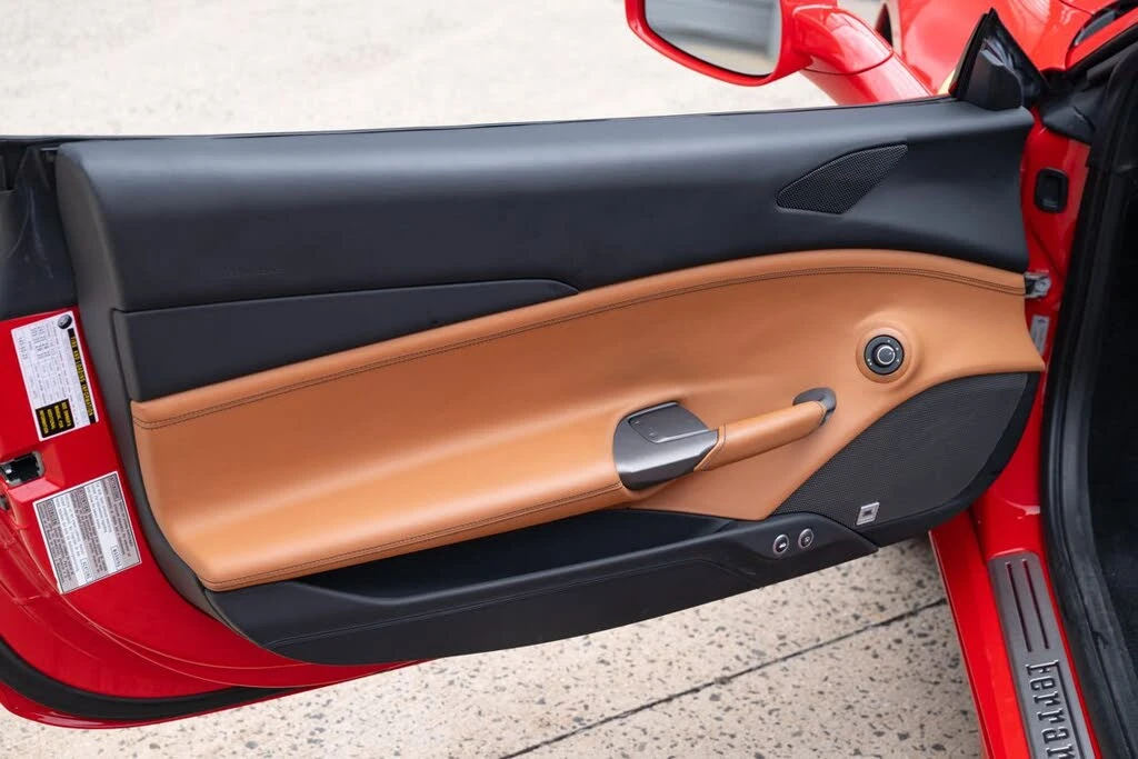 2018 Ferrari 488 Spider - Image 26 of 31
