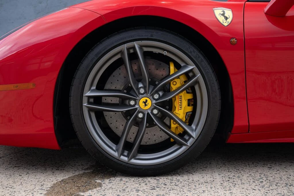 2018 Ferrari 488 Spider - Image 16 of 31