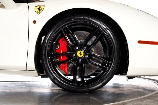 2018 Ferrari 488 Spider - Image 21 of 31