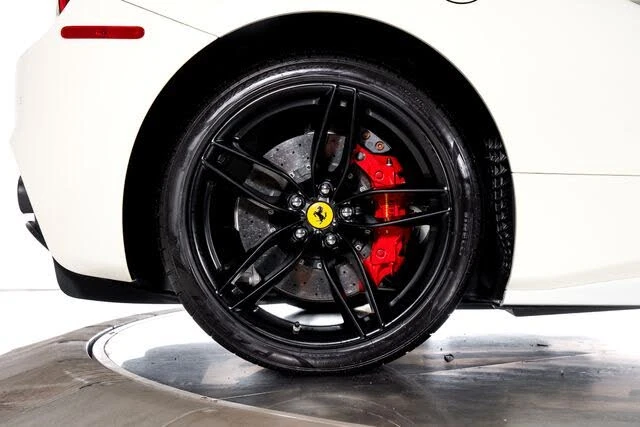 2018 Ferrari 488 Spider - Image 20 of 31