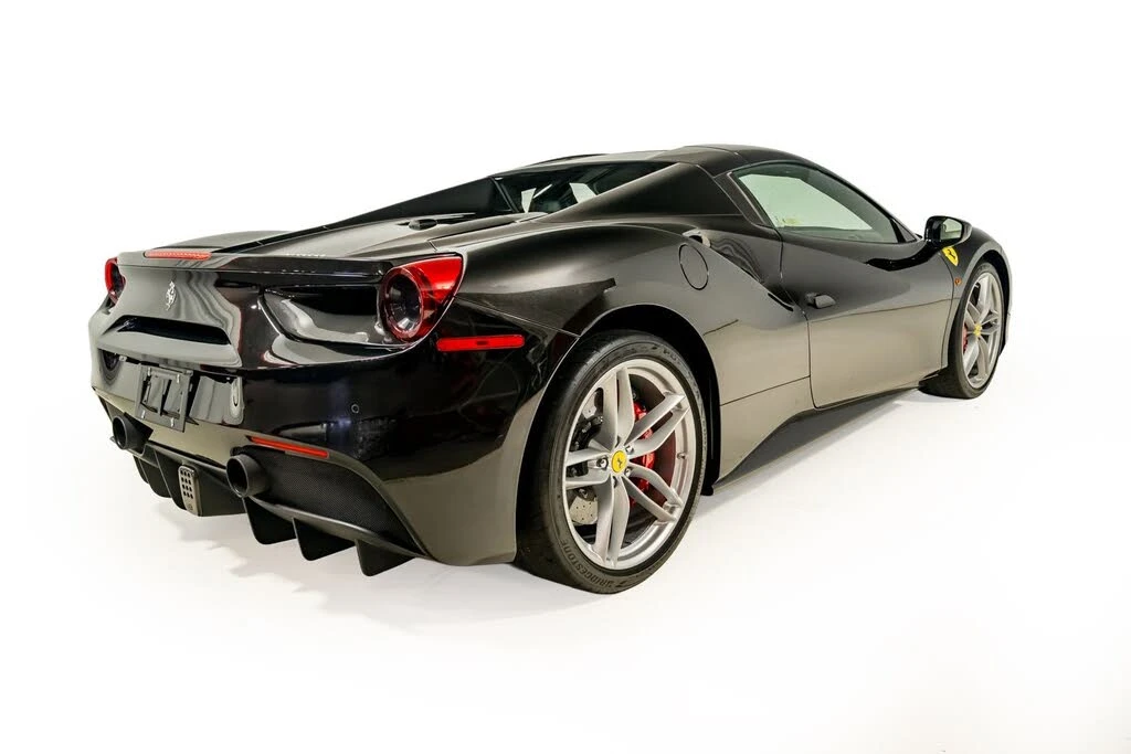 2018 Ferrari 488 Spider - Image 9 of 31