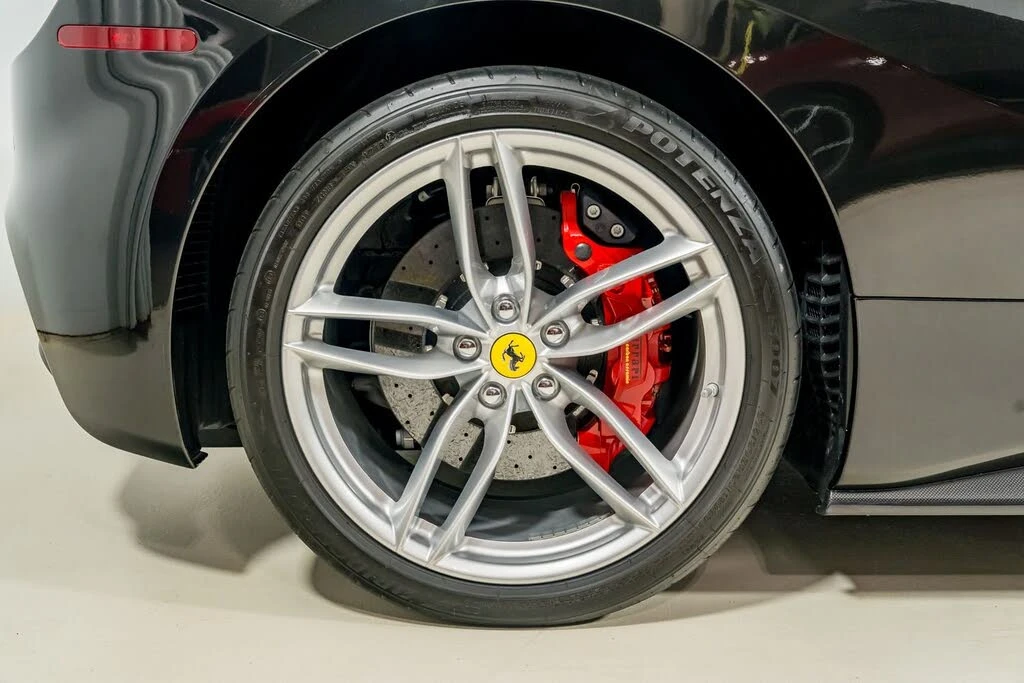 2018 Ferrari 488 Spider - Image 25 of 31