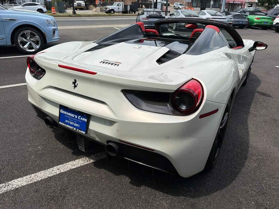 2018 Ferrari 488 Spider - Image 31 of 31
