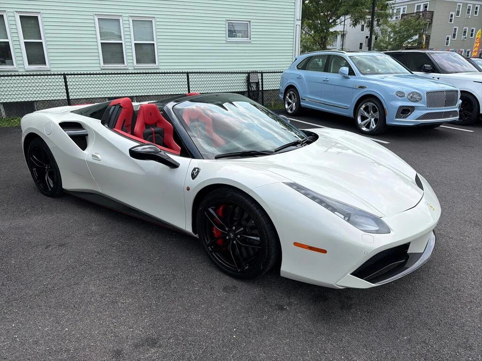 2018 Ferrari 488 Spider - Image 27 of 31